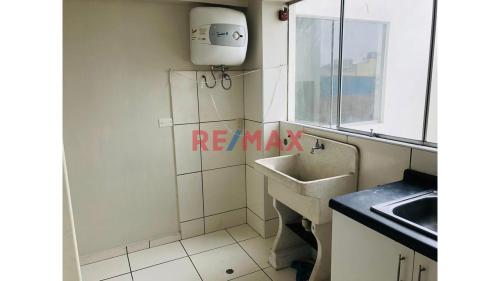 Departamento de 3 dormitorios y 2 baños ubicado en Cercado De Lima