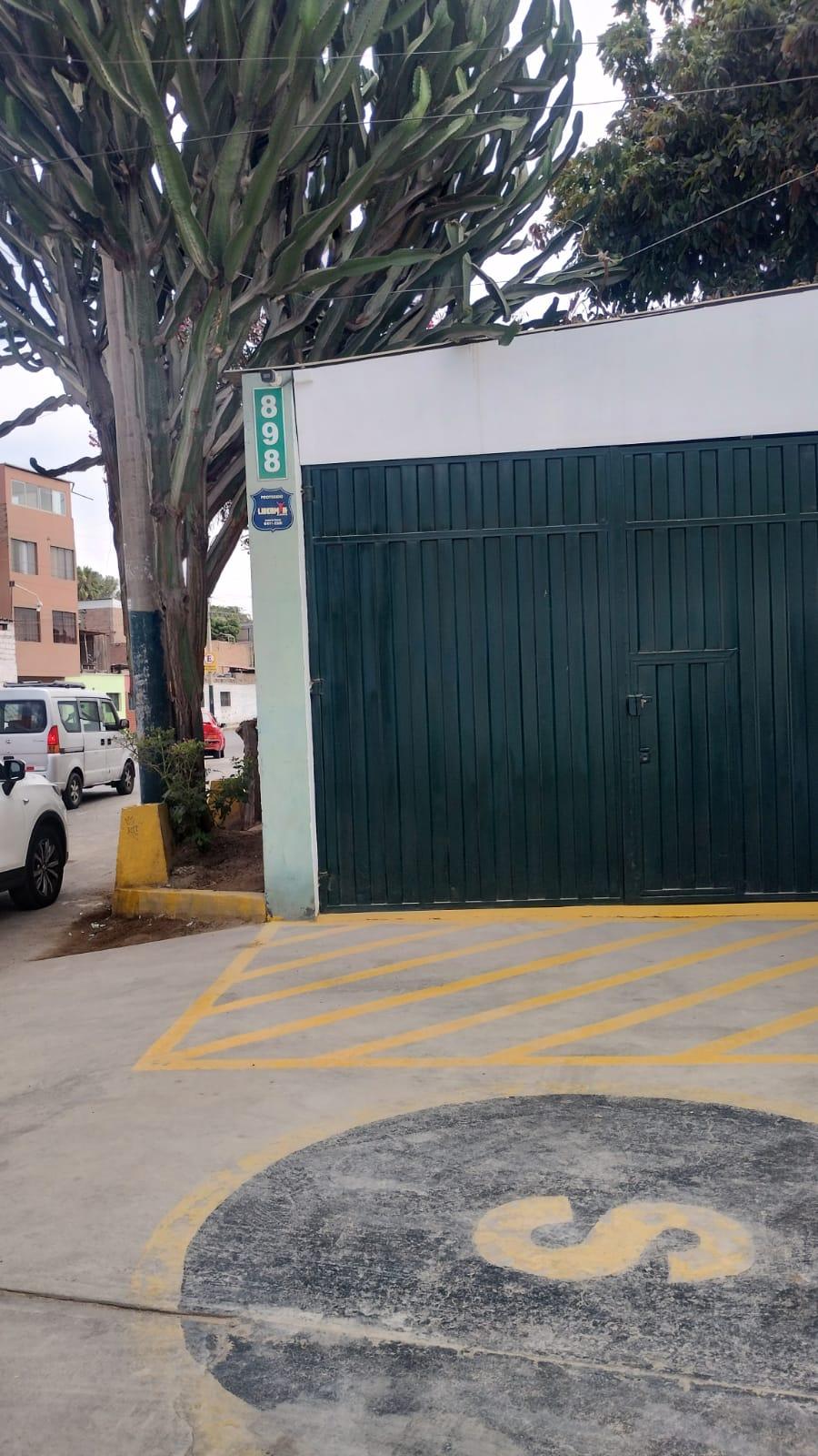 Oportunidad única Depósito ubicado en Santiago De Surco Oportunidad única Depósito ubicado en Santiago De Surco
