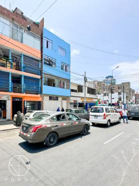 Local Industrial en Alquiler ubicado en La Victoria a $1,344