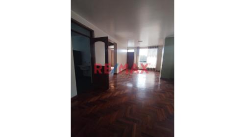 Departamento de 2 dormitorios y 2 baños ubicado en Los Olivos