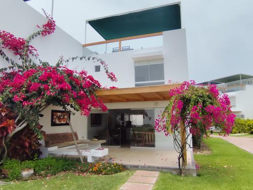 Casa de Playa en Venta ubicado en Asia a $160,000