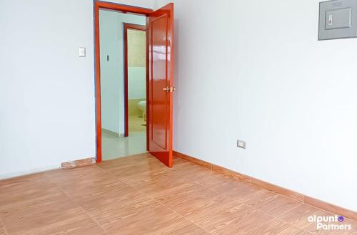 Departamento de 4 dormitorios y 2 baños ubicado en San Martin De Porres Departamento de 4 dormitorios y 2 baños ubicado en San Martin De Porres