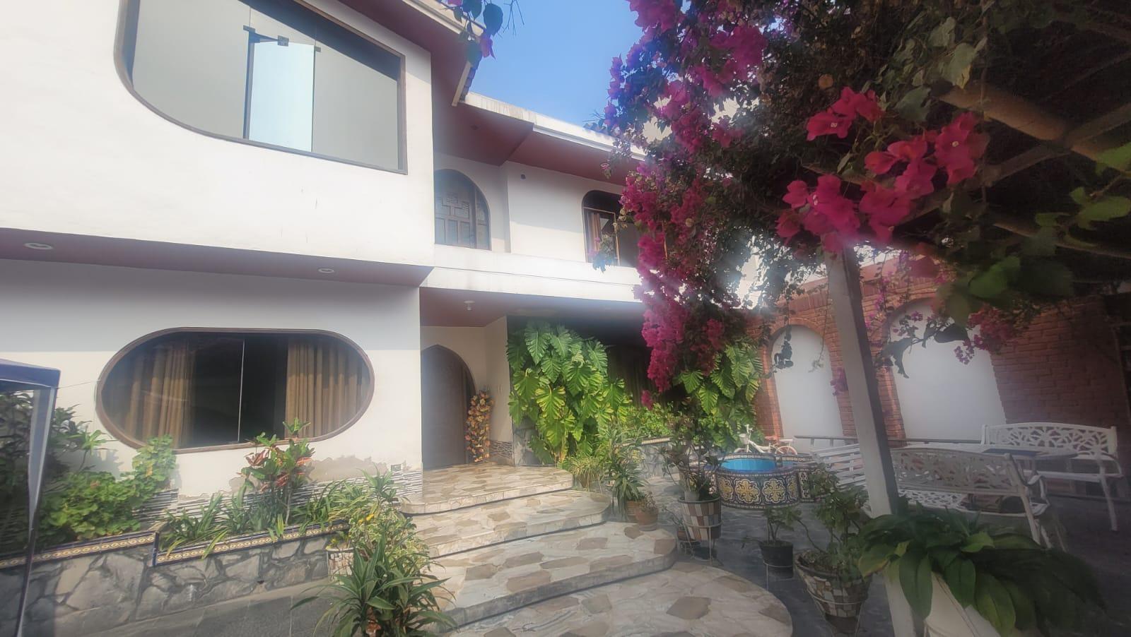Casa en Venta de 6 dormitorios ubicado en San Borja Casa en Venta de 6 dormitorios ubicado en San Borja