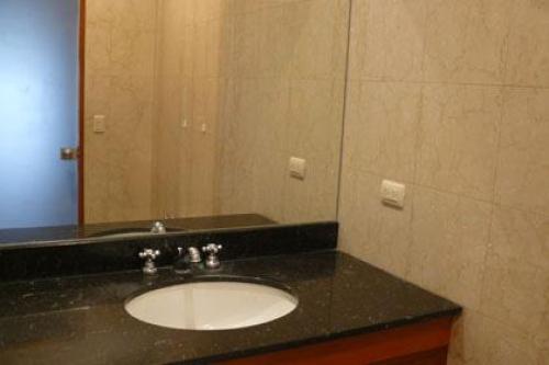 Baño de servicio Baño de servicio