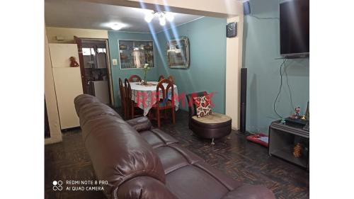 Casa de 8 dormitorios ubicado en Santiago De Surco Casa de 8 dormitorios ubicado en Santiago De Surco