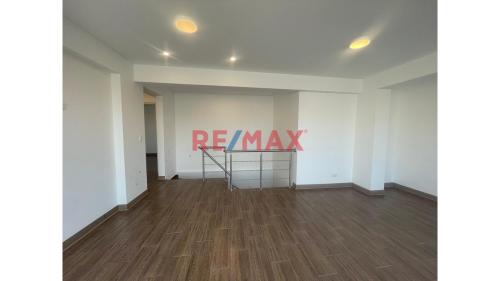 Departamento de 4 dormitorios y 3 baños ubicado en San Juan De Miraflores Departamento de 4 dormitorios y 3 baños ubicado en San Juan De Miraflores
