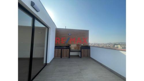 Departamento de 4 dormitorios ubicado en San Juan De Miraflores Departamento de 4 dormitorios ubicado en San Juan De Miraflores