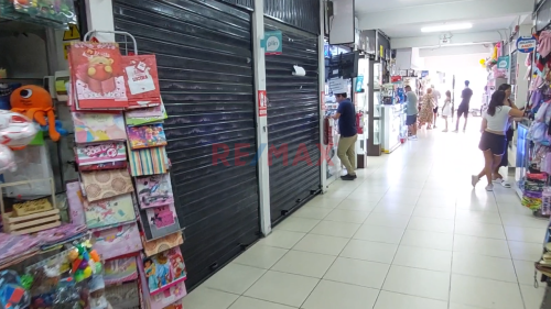Local comercial en Alquiler ubicado en Pasaje Los Nisperos Local comercial en Alquiler ubicado en Pasaje Los Nisperos
