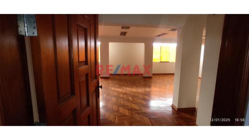 Oficina en Venta ubicado en Santiago De Surco Oficina en Venta ubicado en Santiago De Surco