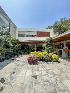 Casa en Venta ubicado en La Molina a $1,900,000