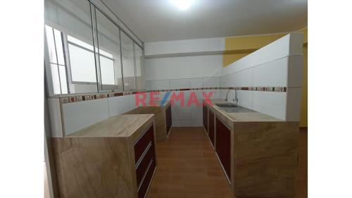 Departamento de 2 dormitorios y 2 baños ubicado en San Juan De Miraflores Departamento de 2 dormitorios y 2 baños ubicado en San Juan De Miraflores