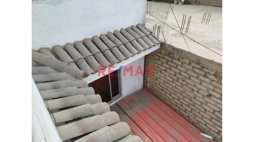 Casa de 6 dormitorios y 3 baños ubicado en San Juan De Lurigancho Casa de 6 dormitorios y 3 baños ubicado en San Juan De Lurigancho