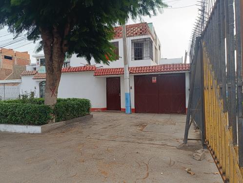 Casa de 6 dormitorios y 4 baños ubicado en La Perla Casa de 6 dormitorios y 4 baños ubicado en La Perla