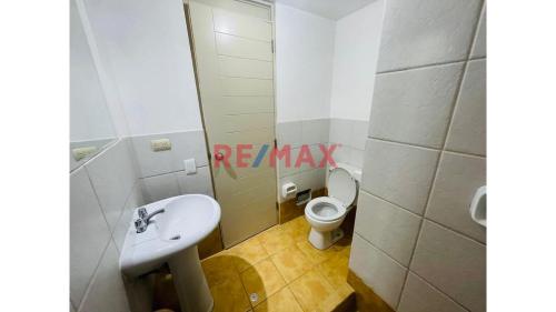 Departamento en Alquiler ubicado en Av. El Derby 573 Departamento en Alquiler ubicado en Av. El Derby 573