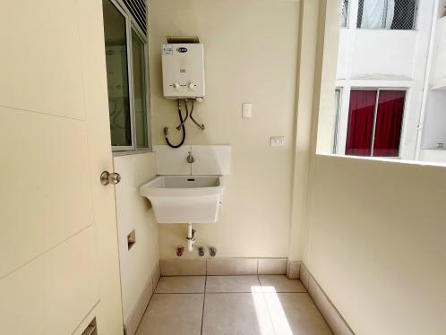 Departamento de 3 dormitorios y 2 baños ubicado en Comas Departamento de 3 dormitorios y 2 baños ubicado en Comas