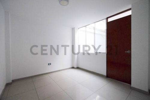 Departamento de 3 dormitorios y 2 baños ubicado en Santa Anita Departamento de 3 dormitorios y 2 baños ubicado en Santa Anita