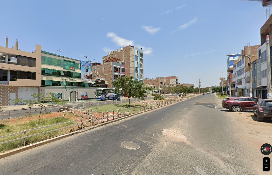 Casa en Venta de 10 dormitorios ubicado en San Martin De Porres Casa en Venta de 10 dormitorios ubicado en San Martin De Porres