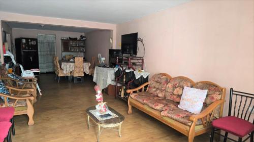 Casa en Venta ubicado en San Martin De Porres a $244,400 Casa en Venta ubicado en San Martin De Porres a $244,400