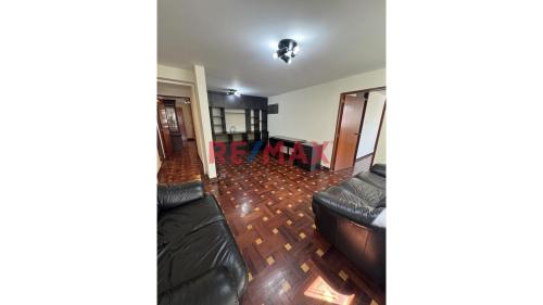 Departamento de 4 dormitorios y 4 baños ubicado en San Borja Departamento de 4 dormitorios y 4 baños ubicado en San Borja