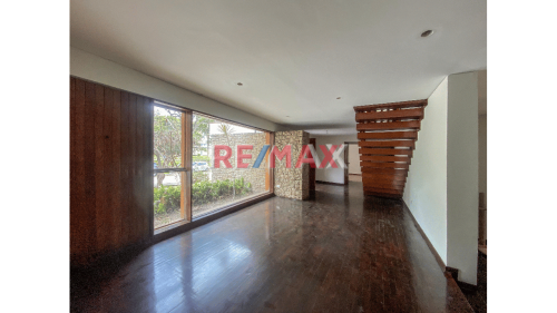 Casa en Venta ubicado en Calle Jorge Buckley Casa en Venta ubicado en Calle Jorge Buckley