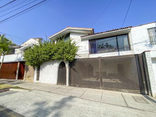 Casa en Venta ubicado en Santiago De Surco Casa en Venta ubicado en Santiago De Surco