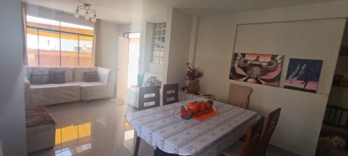 Casa de 5 dormitorios y 3 baños ubicado en Villa Maria Del Triunfo Casa de 5 dormitorios y 3 baños ubicado en Villa Maria Del Triunfo