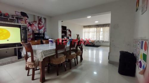 Departamento en Venta de 3 dormitorios ubicado en Comas Departamento en Venta de 3 dormitorios ubicado en Comas