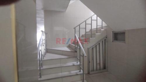 Departamento en Venta ubicado en Av. Emancipacion Departamento en Venta ubicado en Av. Emancipacion