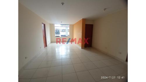 Departamento de 3 dormitorios y 2 baños ubicado en San Juan De Miraflores Departamento de 3 dormitorios y 2 baños ubicado en San Juan De Miraflores