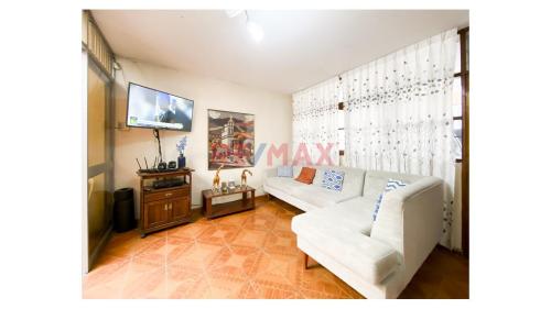 Departamento de 3 dormitorios y 2 baños ubicado en San Martin De Porres Departamento de 3 dormitorios y 2 baños ubicado en San Martin De Porres