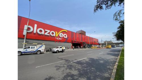 Departamento de 3 dormitorios y 2 baños ubicado en Santiago De Surco Departamento de 3 dormitorios y 2 baños ubicado en Santiago De Surco