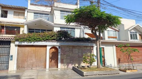 Casa en Venta ubicado en Surquillo a $375,000
