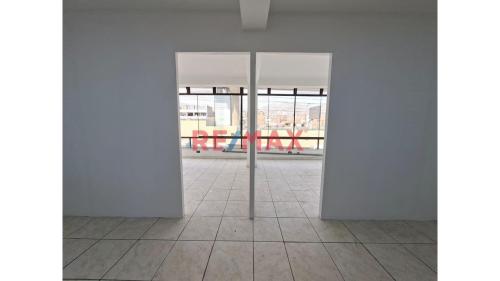 Amplio Local comercial ubicado en San Juan De Lurigancho Amplio Local comercial ubicado en San Juan De Lurigancho