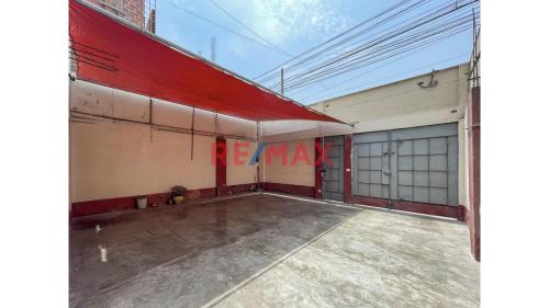 Casa de 15 dormitorios y 5 baños ubicado en Comas Casa de 15 dormitorios y 5 baños ubicado en Comas