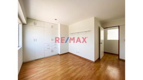Departamento en Venta ubicado en Av. Guardia Civil Departamento en Venta ubicado en Av. Guardia Civil
