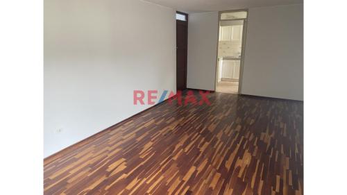 Departamento de 2 dormitorios y 1 baños ubicado en Santiago De Surco Departamento de 2 dormitorios y 1 baños ubicado en Santiago De Surco