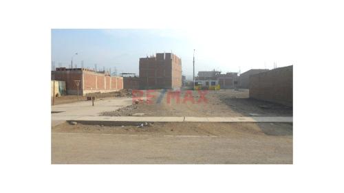 Terreno en Venta ubicado en Calle Las Granadas Terreno en Venta ubicado en Calle Las Granadas