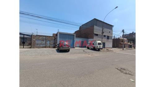 Amplio Terreno Industrial ubicado en Los Olivos Amplio Terreno Industrial ubicado en Los Olivos