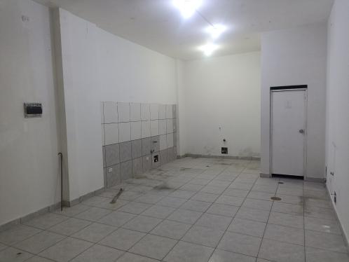 Amplio Local comercial ubicado en Santiago De Surco Amplio Local comercial ubicado en Santiago De Surco