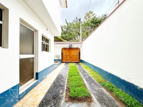 Casa de 4 dormitorios ubicado en Santiago De Surco Casa de 4 dormitorios ubicado en Santiago De Surco