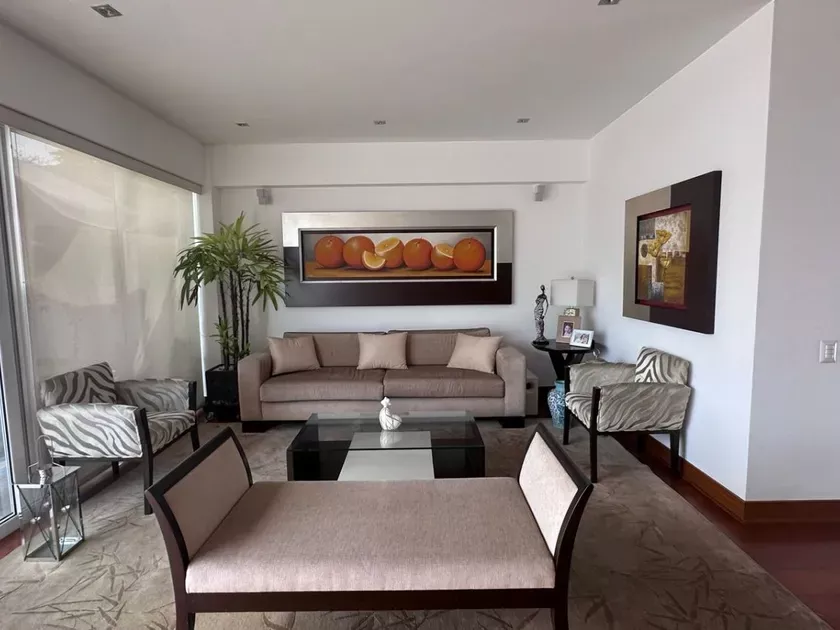 Departamento de 3 dormitorios y 3 baños ubicado en San Isidro Departamento de 3 dormitorios y 3 baños ubicado en San Isidro