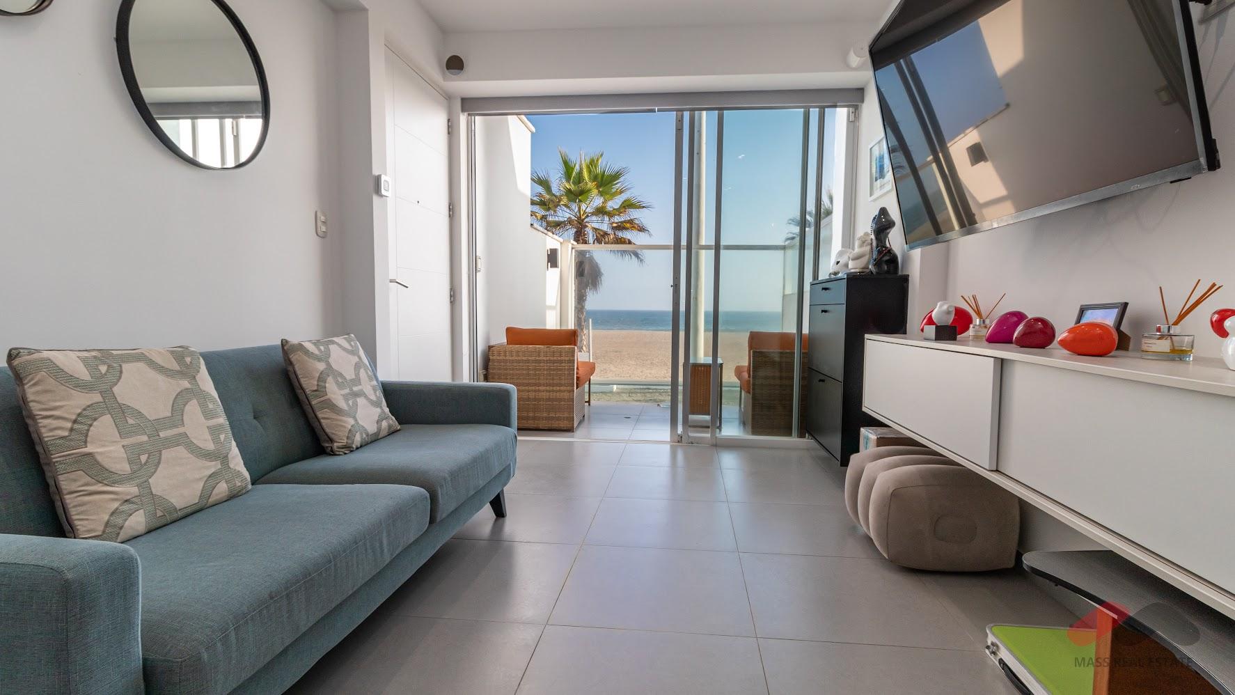 Casa de Playa de 3 dormitorios y 2 baños ubicado en Punta Negra Casa de Playa de 3 dormitorios y 2 baños ubicado en Punta Negra