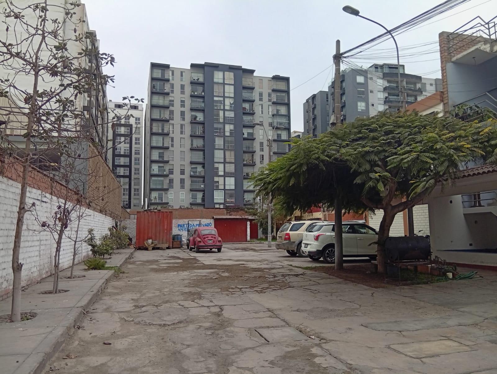 Terreno Comercial en Alquiler ubicado en Santorín 260 Terreno Comercial en Alquiler ubicado en Santorín 260