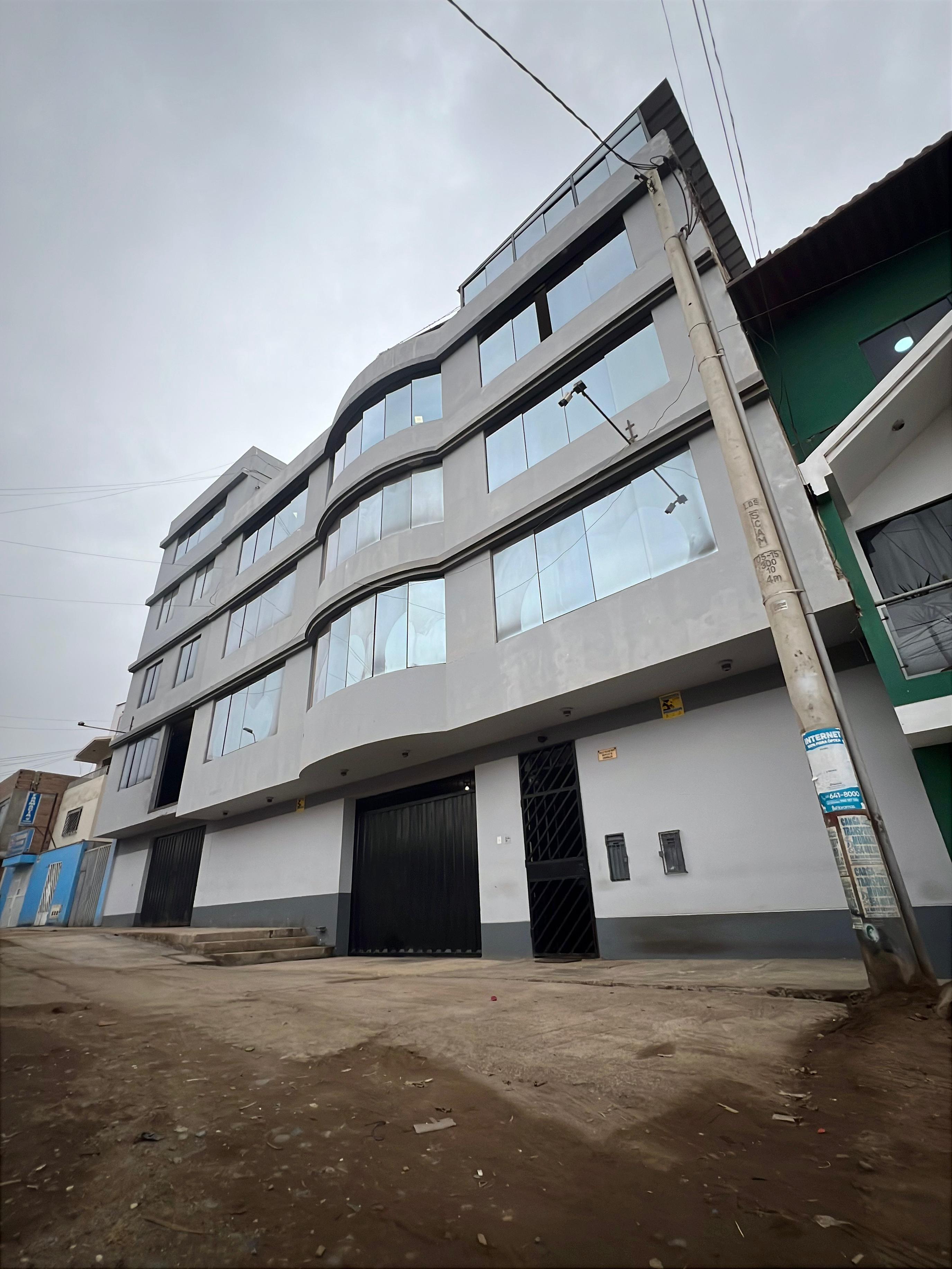 Espectacular Local comercial ubicado en Chorrillos Espectacular Local comercial ubicado en Chorrillos