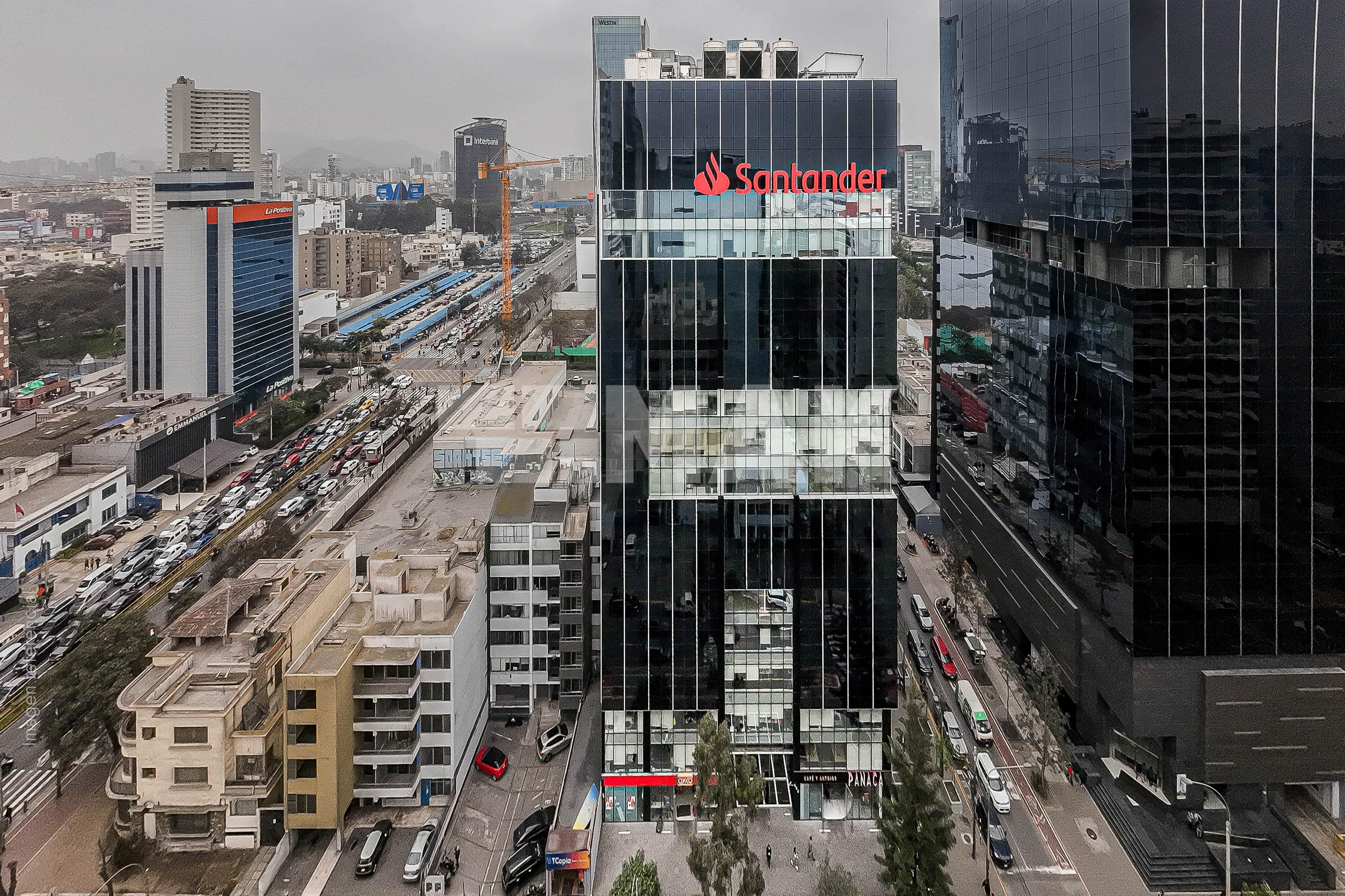 Edificio en Alquiler ubicado en Av. Rivera Navarrete Edificio en Alquiler ubicado en Av. Rivera Navarrete