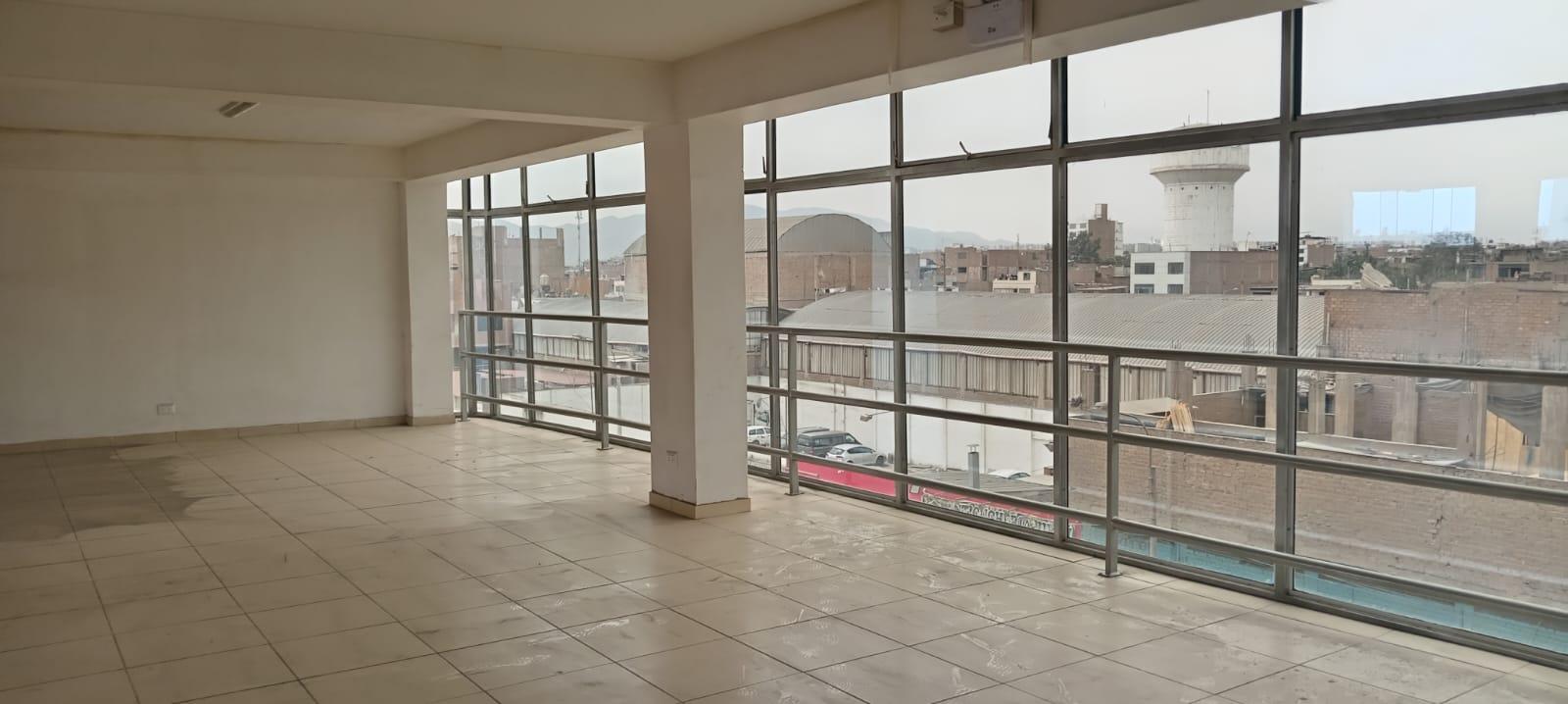 Edificio de ocasión ubicado en Comas Edificio de ocasión ubicado en Comas