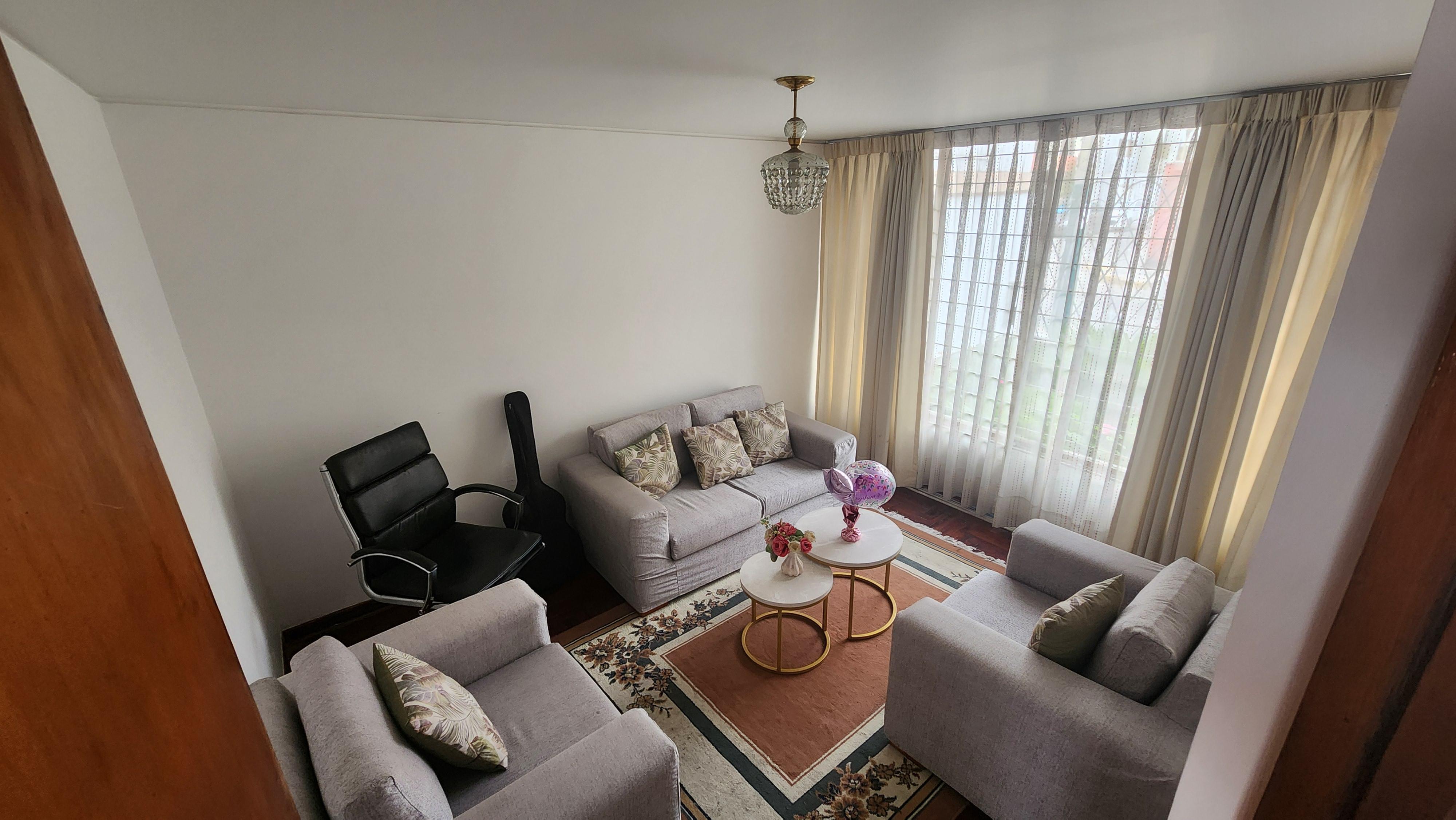 Casa de 5 dormitorios ubicado en Pueblo Libre Casa de 5 dormitorios ubicado en Pueblo Libre