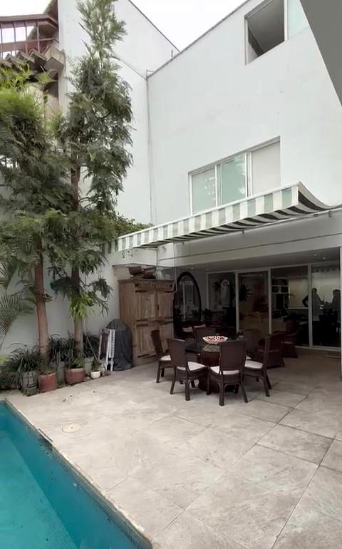 Casa de 4 dormitorios ubicado en Miraflores Casa de 4 dormitorios ubicado en Miraflores