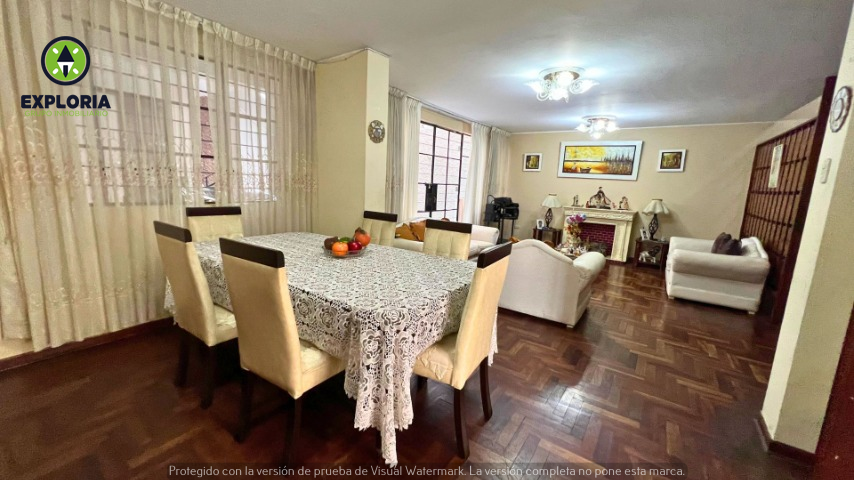Casa de 5 dormitorios y 4 baños ubicado en Ate Casa de 5 dormitorios y 4 baños ubicado en Ate