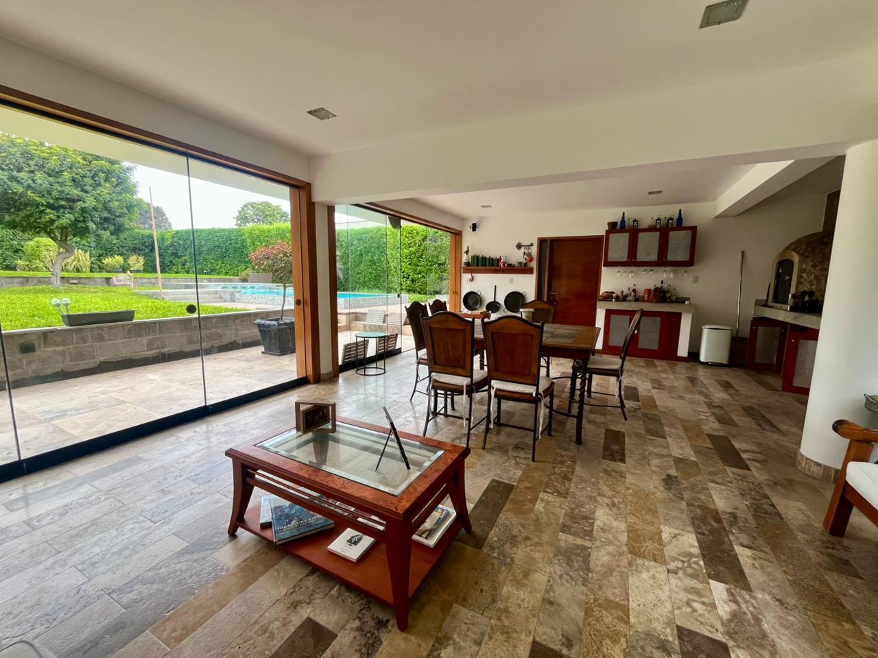 Casa de 5 dormitorios y 6 baños ubicado en Lurin Casa de 5 dormitorios y 6 baños ubicado en Lurin